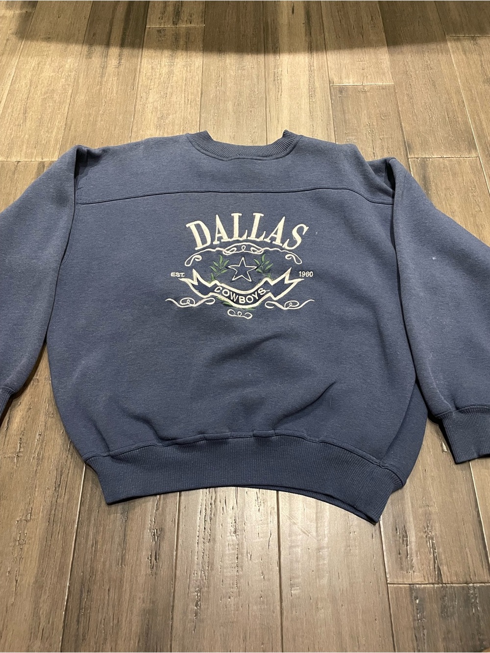 Dallas Cowboys Sweatshirt L Crable Sportswear 90s NFL Crewneck Embroidered